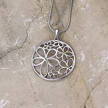 Подвеска из серебра с хромдиопсидами