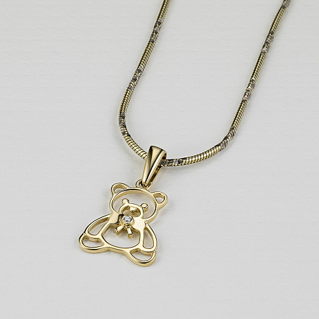 Подвеска из желтого золота с бриллиантом