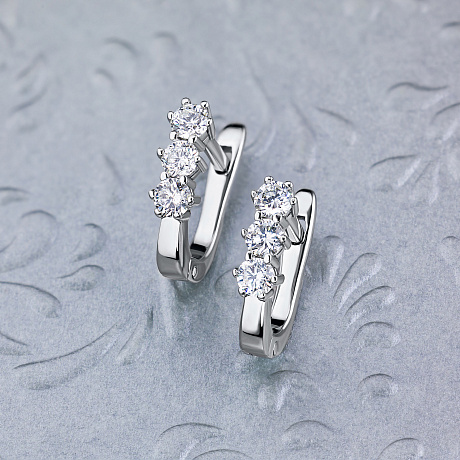 Серьги из белого золота с бриллиантами