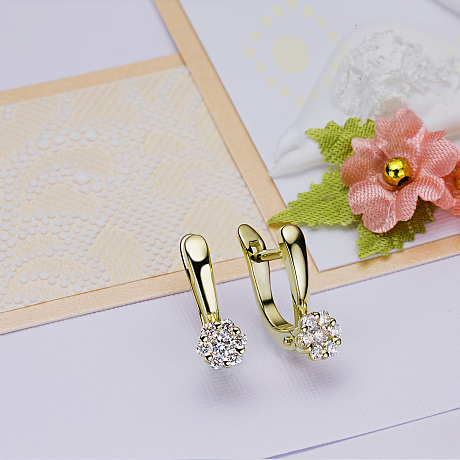 Серьги из желтого золота с бриллиантами