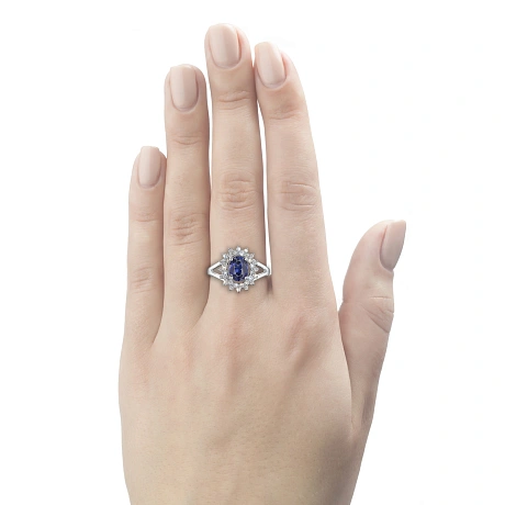 Кольцо из комбинированного золота с и сапфиром