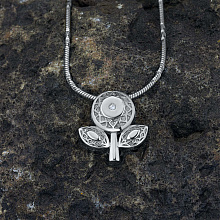 Подвеска из белого золота с бриллиантом