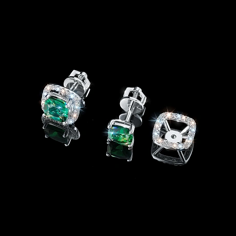 Пусеты из комбинированного золота с и изумрудами