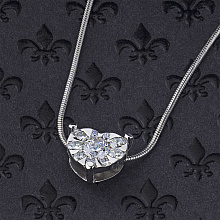 Подвеска из белого золота с бриллиантами