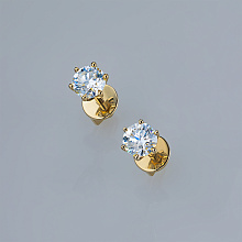 Пусеты из желтого золота с бриллиантом