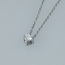 Подвеска из белого золота с бриллиантом