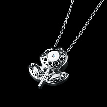 Классическая подвеска из серебра с бриллиантом