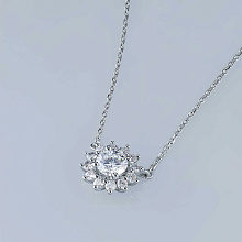 Колье из белого золота c бриллиантами