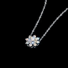 Подвеска из белого золота c бриллиантами