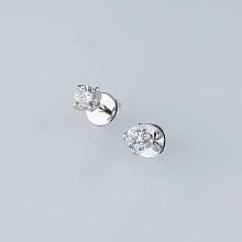 Пусеты из серебра с бриллиантом