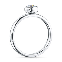 Кольцо из белого золота с бриллиантом