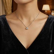 Подвеска из белого золота c бриллиантами