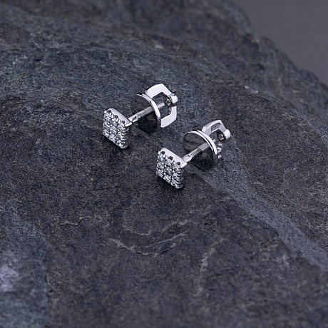 Пусеты из белого золота с бриллиантами