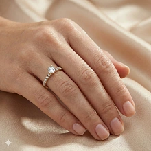 Кольцо из желтого золота c бриллиантами