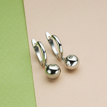 Серьги из белого золота с бриллиантами