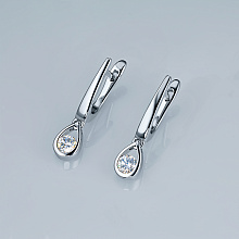 Серьги из белого золота с бриллиантом