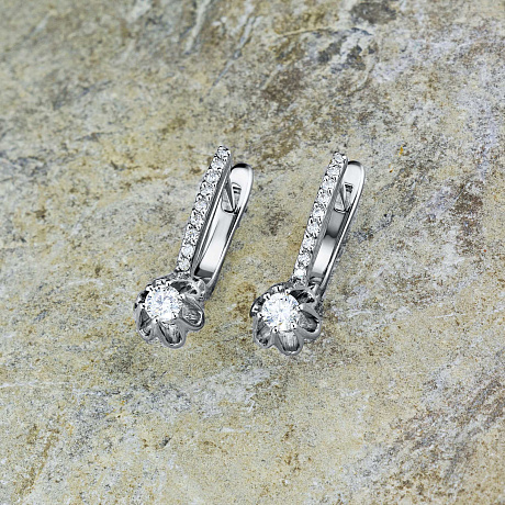 Серьги из белого золота с бриллиантами