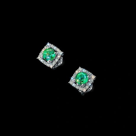 Пусеты из комбинированного золота с и изумрудами