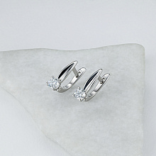 Серьги из серебра с бриллиантом