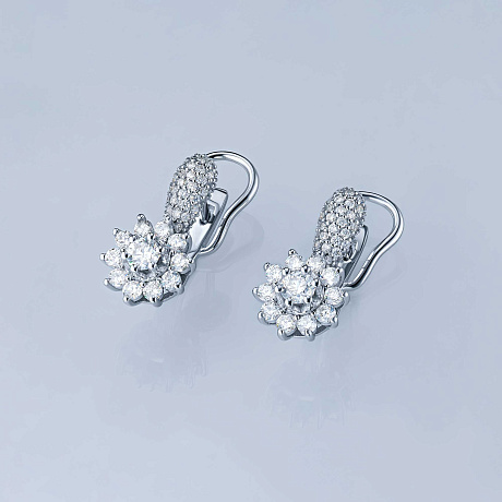 Серьги из белого золота с бриллиантами