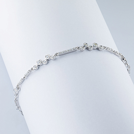 Браслет из белого золота с бриллиантами