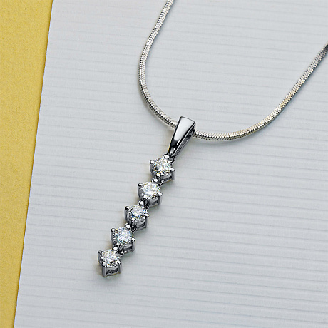 Подвеска из белого золота