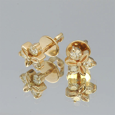 Пусеты из комбинированного золота с бриллиантами