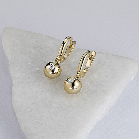 Серьги из желтого золота с бриллиантами