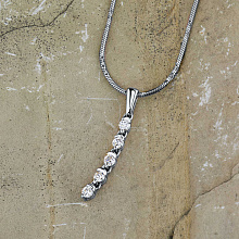 Подвеска из белого золота c бриллиантами