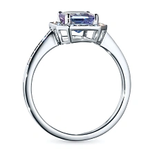 Кольцо из комбинированного золота с и танзанитом и бриллиантами