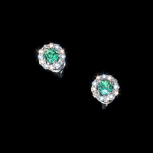 Пусеты из серебра с и изумрудами и бриллиантами