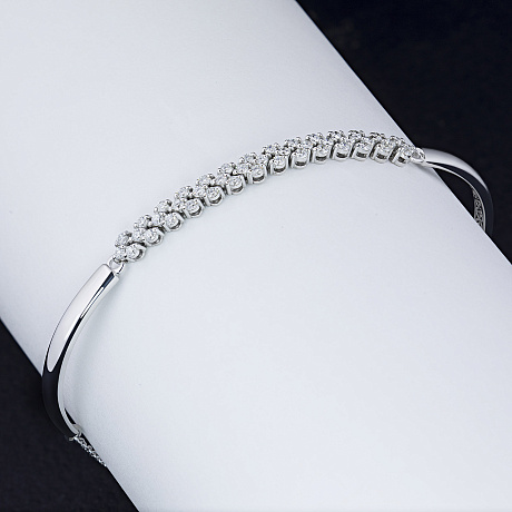 Браслет из белого золота с бриллиантами