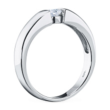 Обручальное кольцо из белого золота с бриллиантом