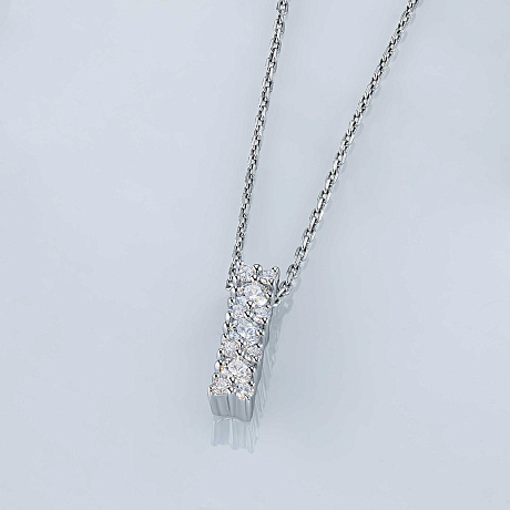 Классическая подвеска из белого золота