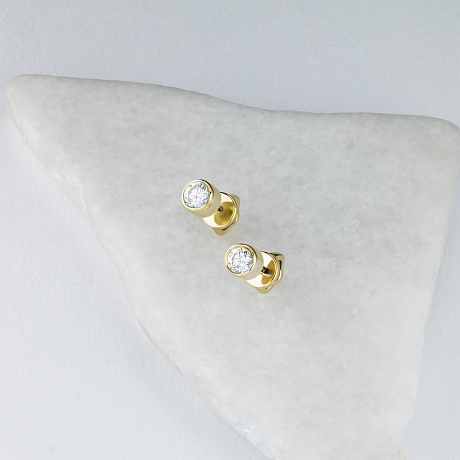 Пусеты из желтого золота с бриллиантами