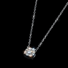 Подвеска из белого золота c бриллиантами