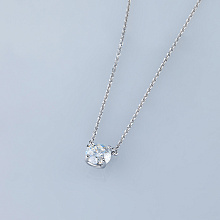 Колье из белого золота с бриллиантом