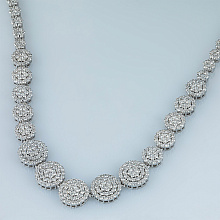 Колье из белого золота c бриллиантами