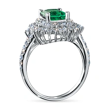 Кольцо из белого золота с и изумрудом и бриллиантами