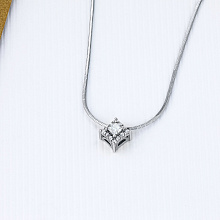 Подвеска из белого золота c бриллиантами