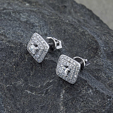 Пусеты из белого золота c бриллиантами