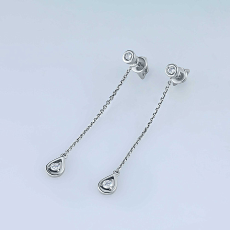 Пусеты из белого золота с бриллиантами